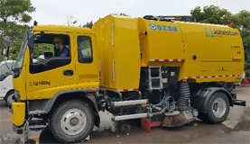 XCMG’s Most Powerful Road Sweeper off Assembly Line