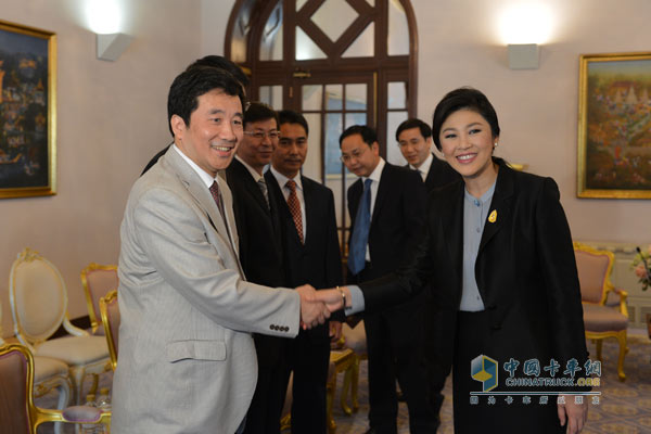 Prime Minister Yingluck and Yuchai Group President Yan Ping